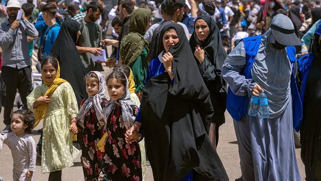 UN Refugee Chief Urges More Aid for Afghan Returnees, Warns of Hardships
